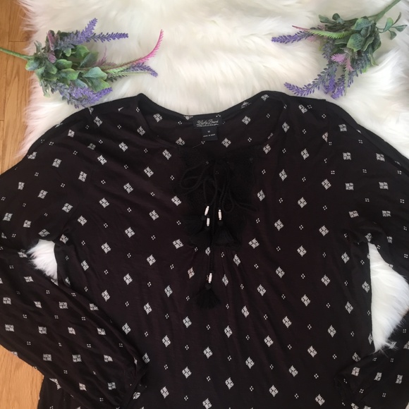 Lucky Brand Cold Shoulder NWT Knit Tassel Top Med - Picture 3 of 8